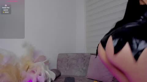 Candy online show from 17, 4, 2026