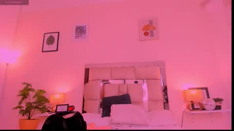 Snapshot of candyygirl_1 chatting on 23, 9, 2025 Candy online show from 23, 9, 2025