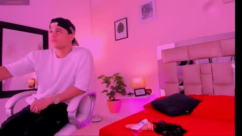 Snapshot of candyygirl_1 chatting on 30, 9, 2025 Candy online show from 30, 9, 2025