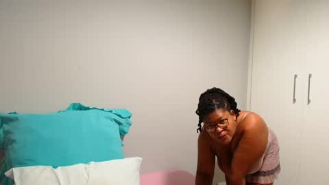 Snapshot of candyyumsaerolaxx chatting on 7, 7, 2026 candyyumsaerolaxx online show from 7, 7, 2026