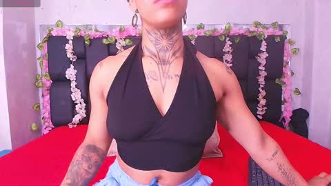 Aura  online show from 4, 10, 2025