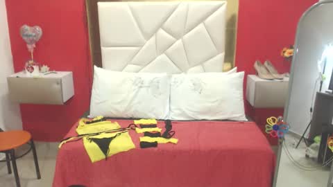 Canela online show from 27, 10, 2025