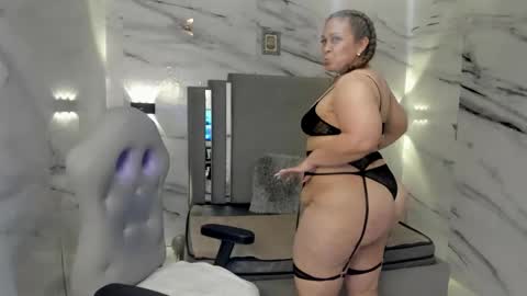 Snapshot of canndy_evanns chatting on 24, 12, 2024 Canndy Evanns online show from 24, 12, 2024