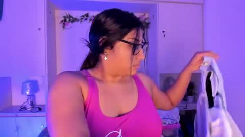 GABRIELA LOPEZ online show from 16, 6, 2026
