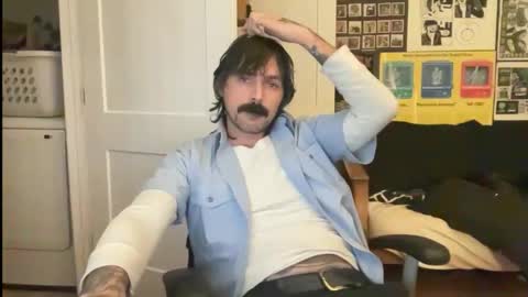 Snapshot of cantleavethehouse chatting on 29, 11, 2025 cantleavethehouse online show from 29, 11, 2025