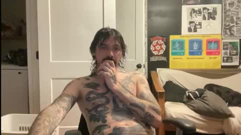 Snapshot of cantleavethehouse chatting on 7, 1, 2026 cantleavethehouse online show from 7, 1, 2026