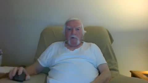 Snapshot of capecod21 chatting on 22, 2, 2025 capecod21 online show from 22, 2, 2025