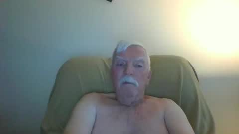 Snapshot of capecod21 chatting on 28, 11, 2025 capecod21 online show from 28, 11, 2025