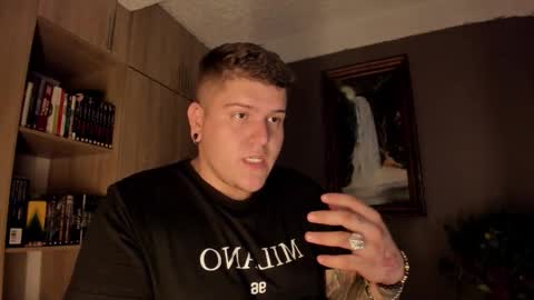 Snapshot of capedraza chatting on 19, 9, 2025 Camilo online show from 19, 9, 2025