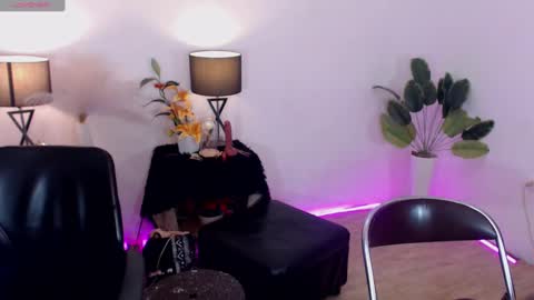 Snapshot of caprize_diva chatting on 4, 1, 2025 caprize_diva online show from 4, 1, 2025