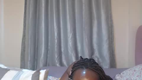 Snapshot of caramel_chocolate01 chatting on 17, 9, 2025 caramel online show from 17, 9, 2025