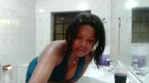 Snapshot of caramelbbe chatting on 12, 4, 2026 fifi online show from 12, 4, 2026