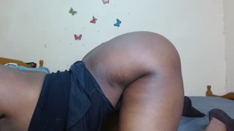 Snapshot of caramelebony_ chatting on 23, 5, 2026 caramelebony_ online show from 23, 5, 2026