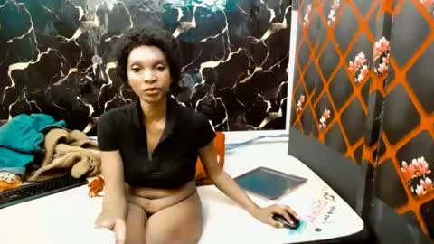 Snapshot of caramelminxx_ chatting on 24, 6, 2026 caramelminxx_ online show from 24, 6, 2026