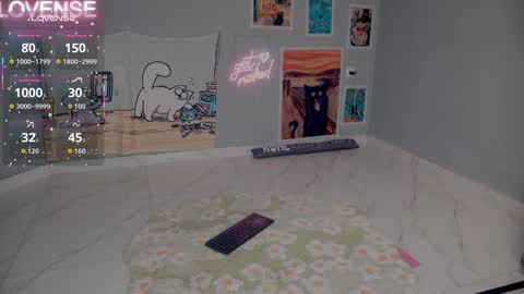 Snapshot of careful_i_bite chatting on 19, 9, 2025 NONA    follow online show from 19, 9, 2025