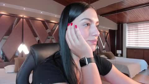 Snapshot of carina_rossi chatting on 22, 10, 2025 Carina online show from 22, 10, 2025