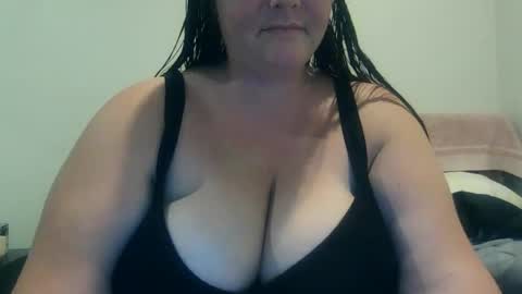 carinabro10 online show from 25, 11, 2025