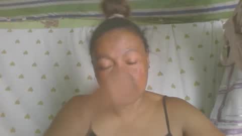 Snapshot of carinesexy69 chatting on 15, 1, 2026 carinesexy69 online show from 15, 1, 2026