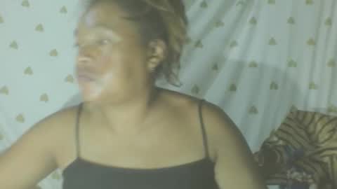 Snapshot of carinesexy69 chatting on 25, 2, 2026 carinesexy69 online show from 25, 2, 2026