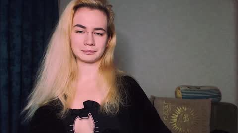 Snapshot of carinfox chatting on 4, 12, 2024 Carin online show from 4, 12, 2024