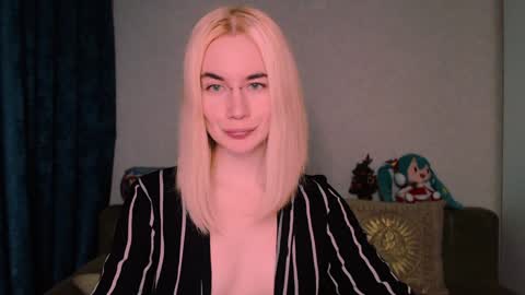 Snapshot of carinfox chatting on 19, 1, 2025 Carin online show from 19, 1, 2025