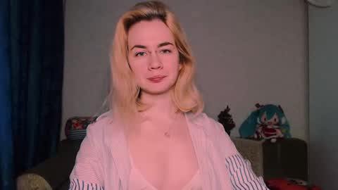 Snapshot of carinfox chatting on 25, 2, 2025 Carin online show from 25, 2, 2025