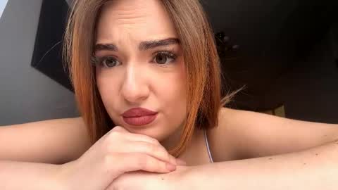 Snapshot of carisadelon chatting on 13, 4, 2026 carisadelon online show from 13, 4, 2026