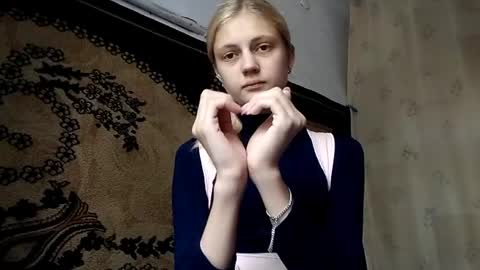 Snapshot of carissaalderson chatting on 5, 5, 2026 Kira online show from 5, 5, 2026