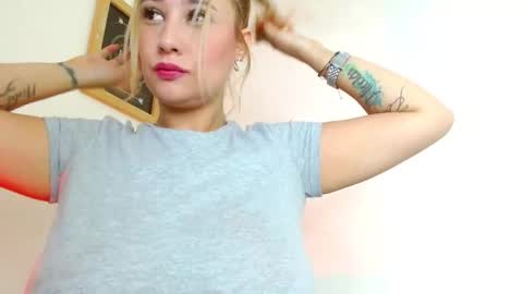 Snapshot of carla_beer chatting on 19, 9, 2025 Carla online show from 19, 9, 2025