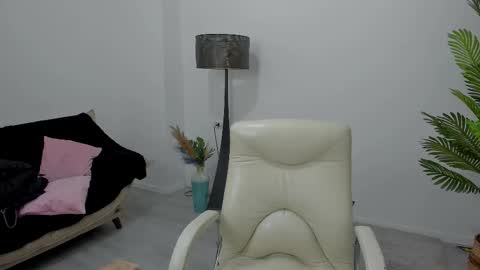 Snapshot of carla_shine chatting on 11, 1, 2026 carla_shine online show from 11, 1, 2026