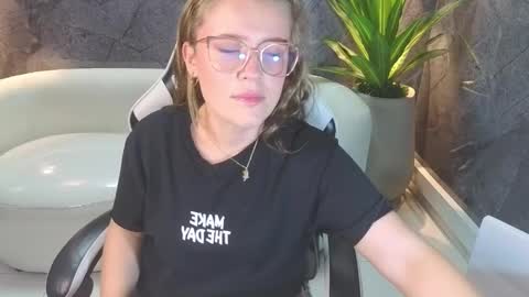 Snapshot of carla_tp chatting on 10, 10, 2025 Carla online show from 10, 10, 2025