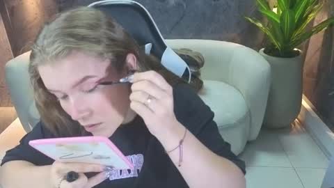 Snapshot of carla_tp chatting on 12, 10, 2025 Carla online show from 12, 10, 2025