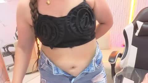 Snapshot of carla_tp chatting on 12, 11, 2025 Carla online show from 12, 11, 2025