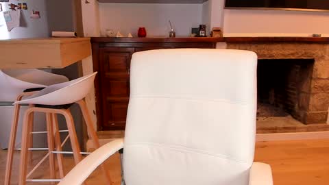 Carla Connor online show from 25, 1, 2025