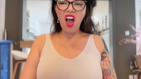 Carla Connor online show from 10, 10, 2025