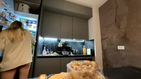 iwantcarla online show from 21, 2, 2025