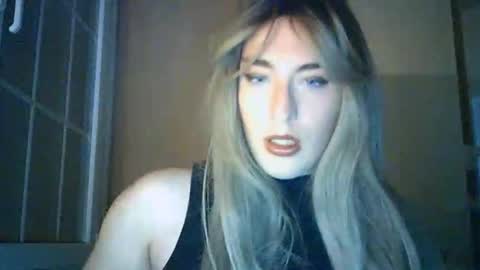 carlasucker online show from 18, 11, 2025