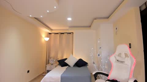 Alejandra online show from 20, 12, 2024