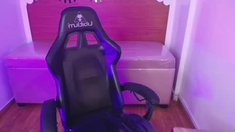 CARLYE   online show from 3, 10, 2025