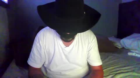 Snapshot of carlos100699 chatting on 6, 8, 2026 carlos100699 online show from 6, 8, 2026