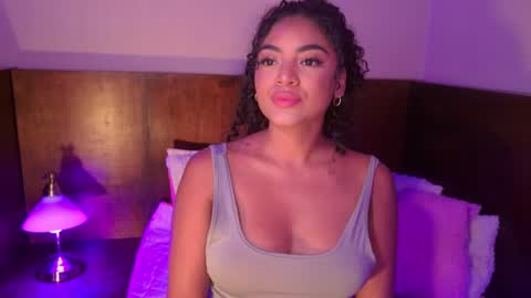 Snapshot of carly_monroe_ chatting on 7, 10, 2025 Carly Monroe  online show from 7, 10, 2025