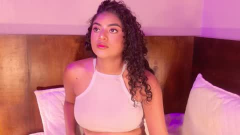 Snapshot of carly_monroe_ chatting on 27, 10, 2025 Carly Monroe  online show from 27, 10, 2025