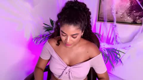 Snapshot of carly_monroe_ chatting on 29, 10, 2025 Carly Monroe  online show from 29, 10, 2025