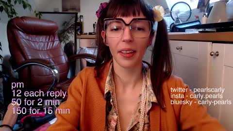 Snapshot of carlypearls chatting on 2, 3, 2025 Carly Pearls online show from 2, 3, 2025