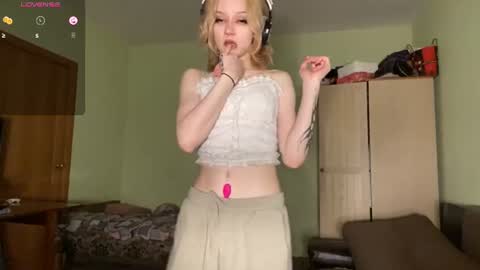 Elina online show from 6, 7, 2026