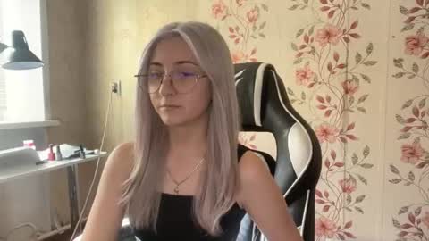 Elina online show from 8, 7, 2026
