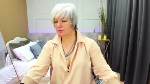 Snapshot of carmensoft chatting on 2, 2, 2025 Carmen online show from 2, 2, 2025