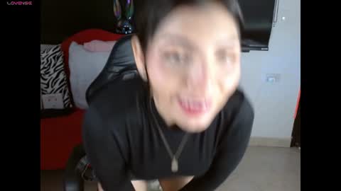 Caroline online show from 18, 7, 2026