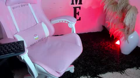 carolay759687 online show from 12, 2, 2025