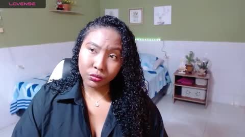 Snapshot of caroldelatorre chatting on 17, 12, 2024 Carol de la torre online show from 17, 12, 2024